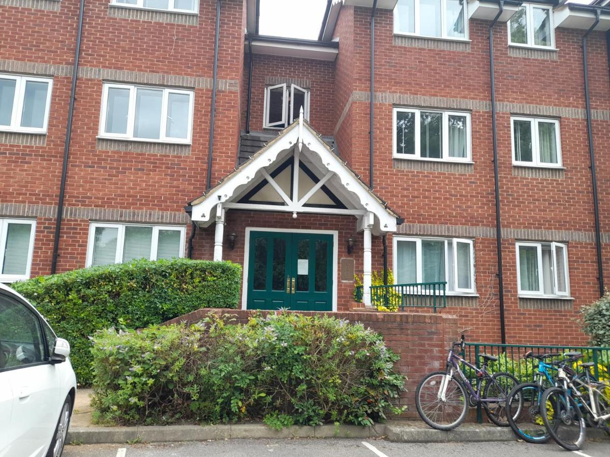 Gracenote Properties Hemel Hempstead - Serviced Apartment With Free Parking Екстериор снимка