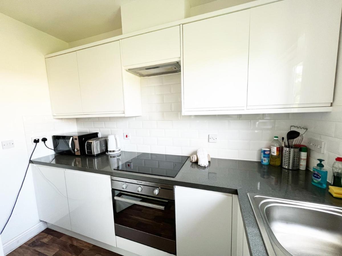 Gracenote Properties Hemel Hempstead - Serviced Apartment With Free Parking Екстериор снимка